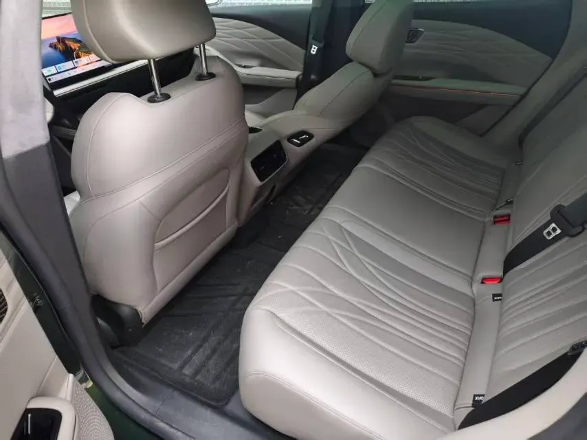 2025 Geely Galaxy Starshine 8 1.5T 163HP L4 3DHT PHEV 27.69KWH,autocango,china used car exporter,china ev exporter,chinese used car exporter,chinese used ev exporter