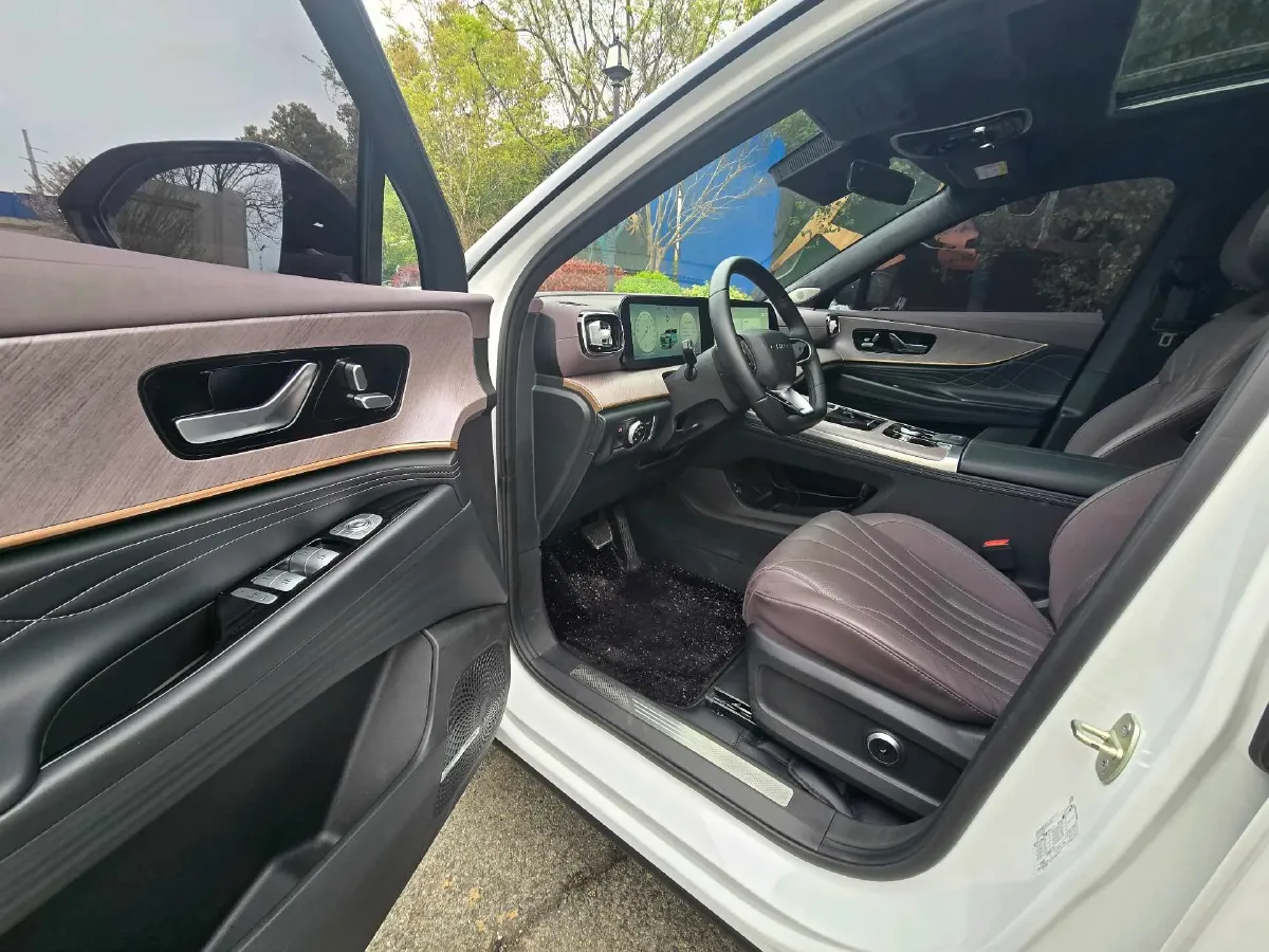 2025 Chery Tiggo 9 2.0T 261HP L4 8AT,autocango,china used car exporter,china ev exporter,chinese used car exporter,chinese used ev exporter