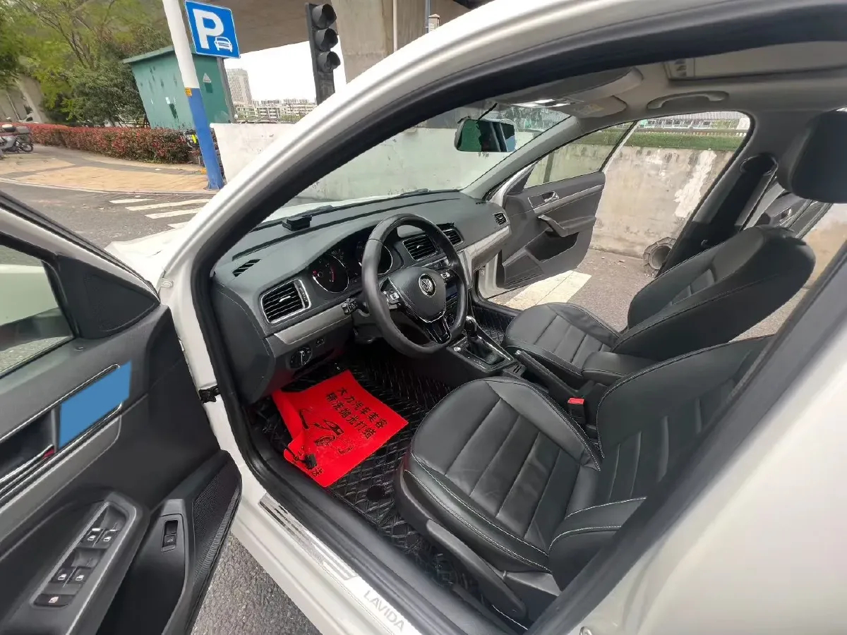 2017 Volkswagen Lavida 1.4T 131HP L4 7DCT,autocango,china used car exporter,china ev exporter,chinese used car exporter,chinese used ev exporter