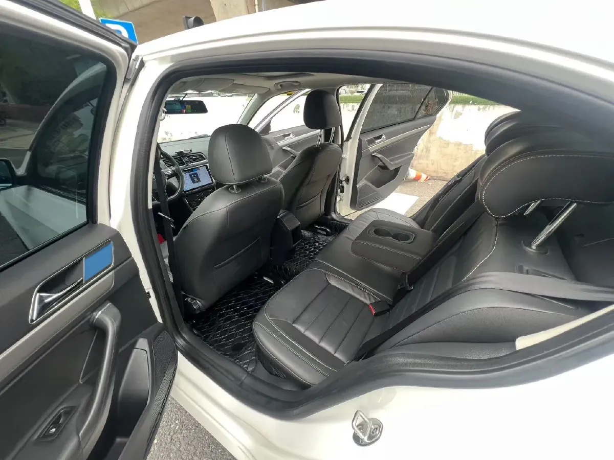 2017 Volkswagen Lavida 1.4T 131HP L4 7DCT,autocango,china used car exporter,china ev exporter,chinese used car exporter,chinese used ev exporter