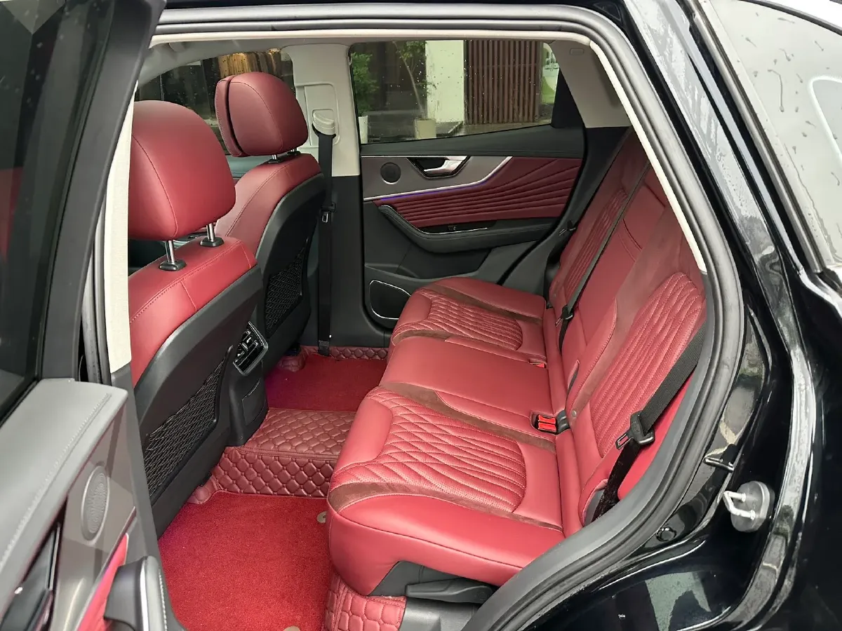 2023 HongQi HS5 2.0T 252HP L4 8AT,autocango,china used car exporter,china ev exporter,chinese used car exporter,chinese used ev exporter