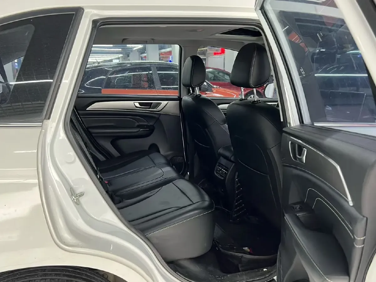 2021 Haval M6 1.5T 150HP L4 7DCT,autocango,china used car exporter,china ev exporter,chinese used car exporter,chinese used ev exporter