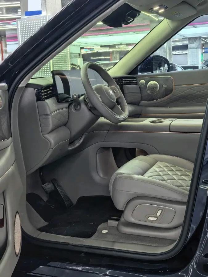 2026 IM LS9 REEV 155HP REEV,autocango,china used car exporter,china ev exporter,chinese used car exporter,chinese used ev exporter