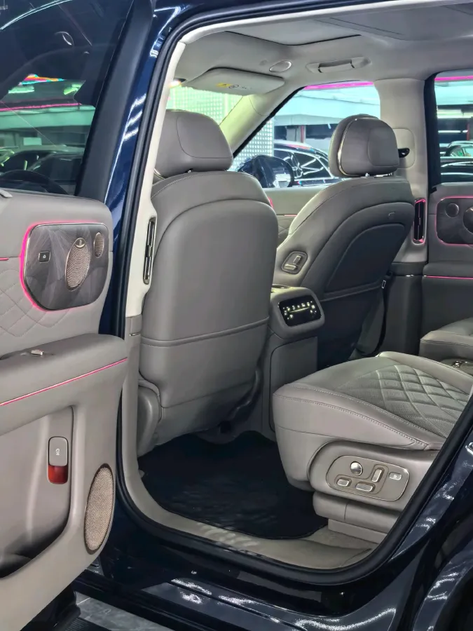 2026 IM LS9 REEV 155HP REEV,autocango,china used car exporter,china ev exporter,chinese used car exporter,chinese used ev exporter