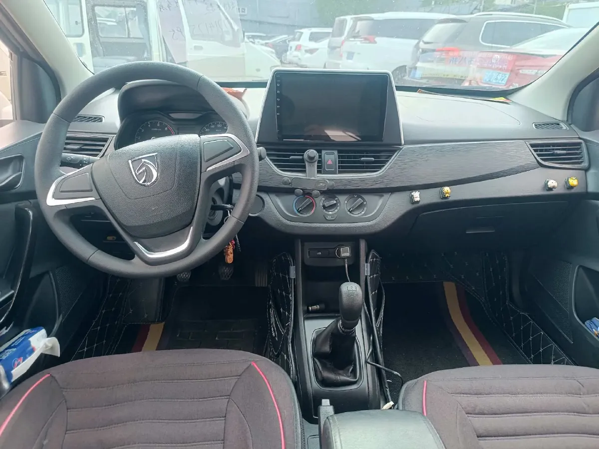 2020 BaoJun 310 1.2L 80HP L4 5MT,autocango,china used car exporter,china ev exporter,chinese used car exporter,chinese used ev exporter