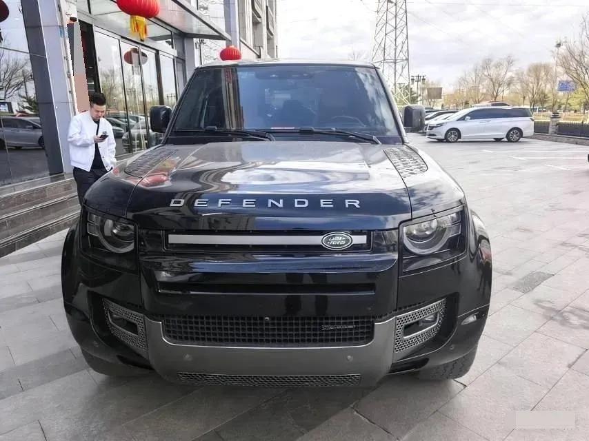 2021 Land Rover Defender 3.0T 400HP L6 8AT,autocango,china used car exporter,china ev exporter,chinese used car exporter,chinese used ev exporter