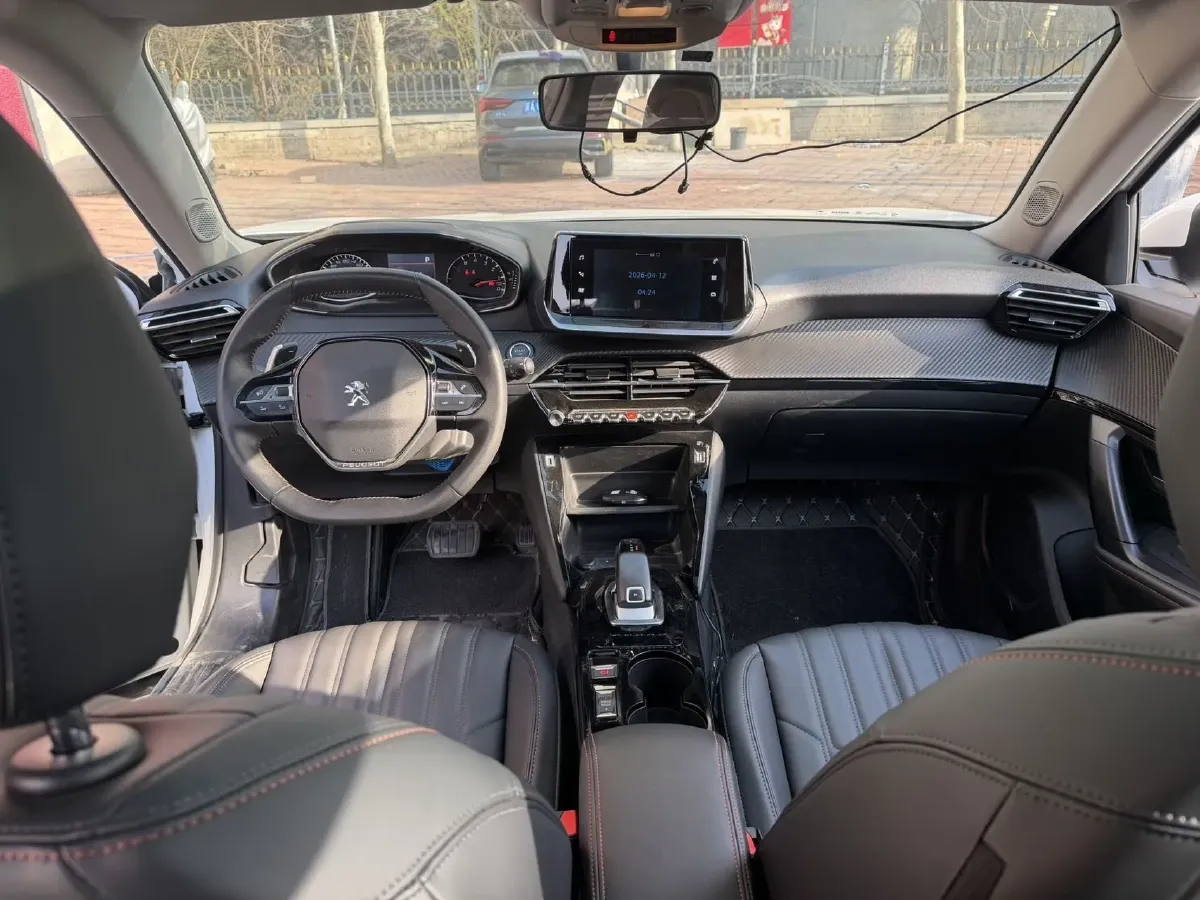 2022 Peugeot 2008 1.2T 136HP L3 6DCT,autocango,china used car exporter,china ev exporter,chinese used car exporter,chinese used ev exporter