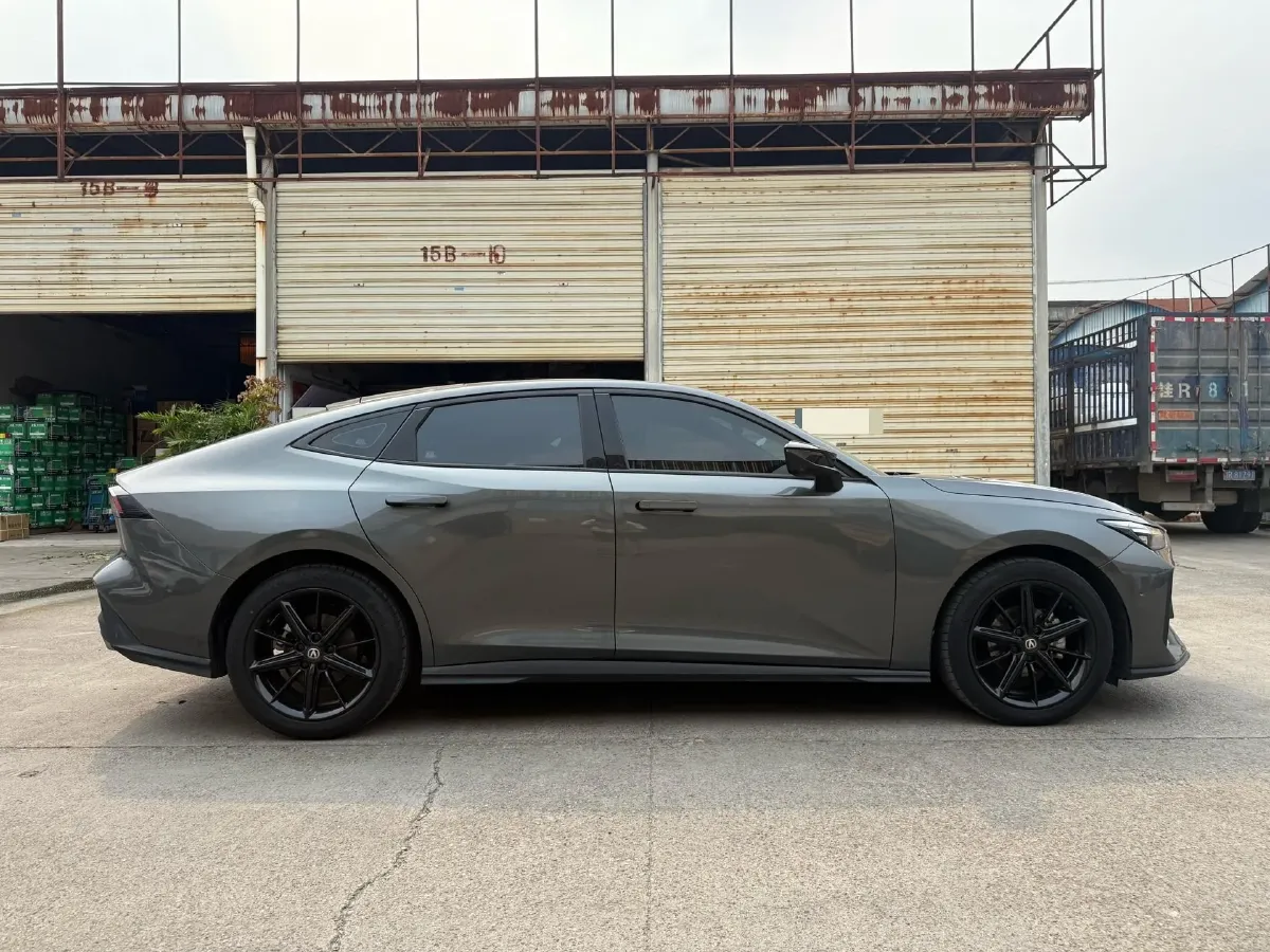 2022 ChangAn UNI-V 1.5T 188HP L4 7DCT,autocango,china used car exporter,china ev exporter,chinese used car exporter,chinese used ev exporter