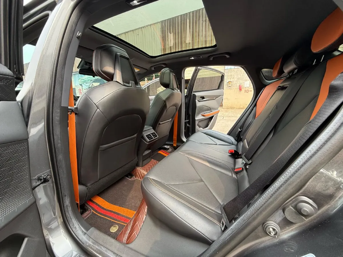 2022 ChangAn UNI-V 1.5T 188HP L4 7DCT,autocango,china used car exporter,china ev exporter,chinese used car exporter,chinese used ev exporter