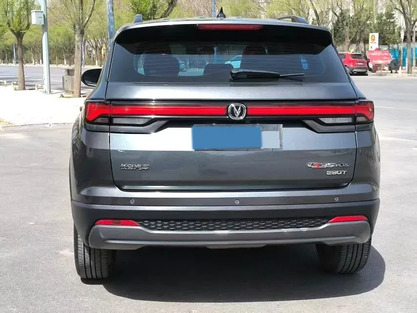 2023 ChangAn CS35 Plus 1.4T 160HP L4 7DCT,autocango,china used car exporter,china ev exporter,chinese used car exporter,chinese used ev exporter