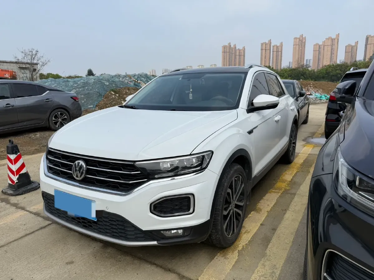 2020 Volkswagen T-Roc 1.4T 150HP L4 7DCT,autocango,china used car exporter,china ev exporter,chinese used car exporter,chinese used ev exporter