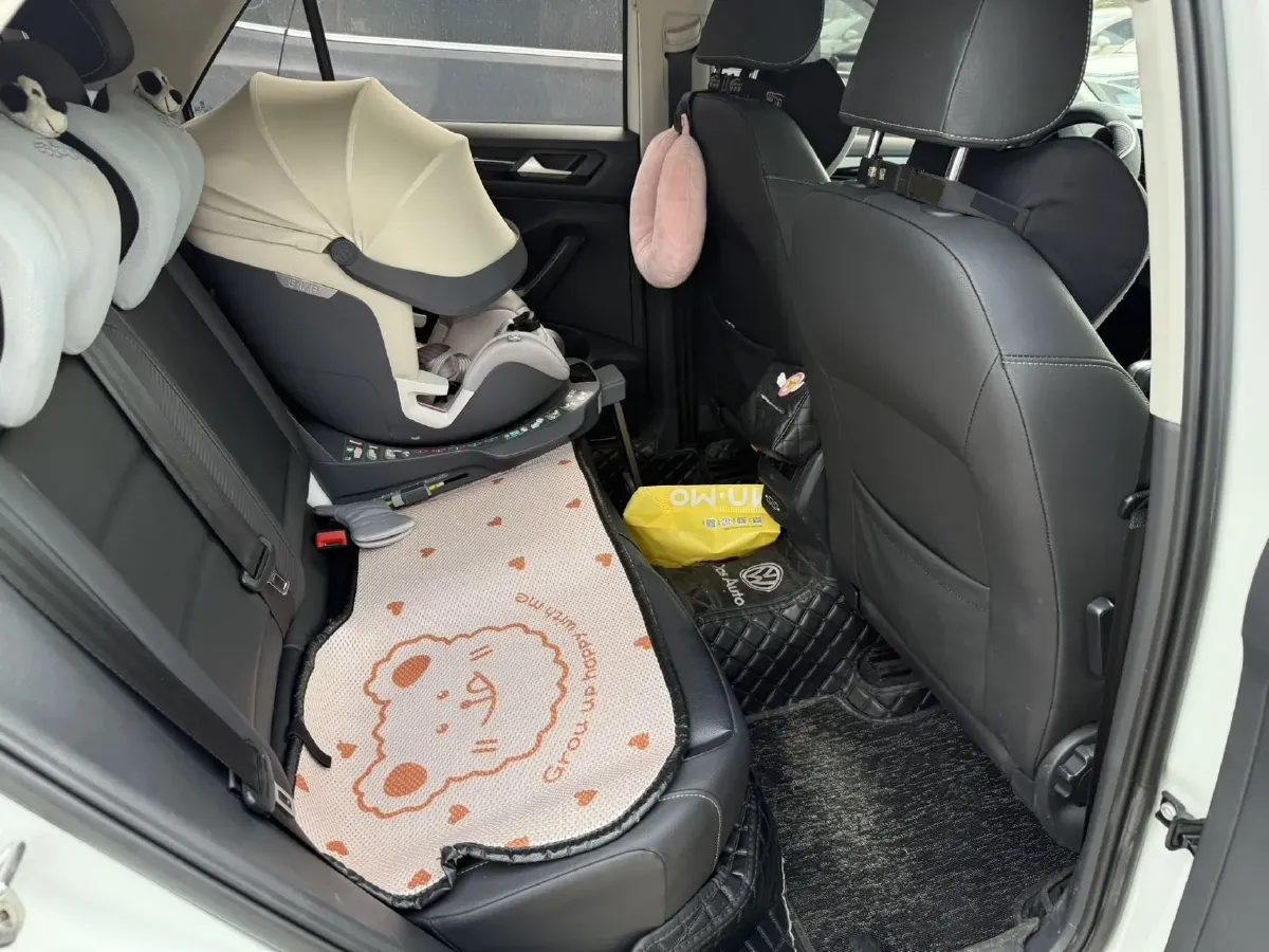 2020 Volkswagen T-Roc 1.4T 150HP L4 7DCT,autocango,china used car exporter,china ev exporter,chinese used car exporter,chinese used ev exporter