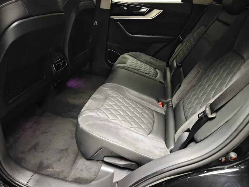 2019 HongQi HS5 2.0T 224HP L4 6AT,autocango,china used car exporter,china ev exporter,chinese used car exporter,chinese used ev exporter