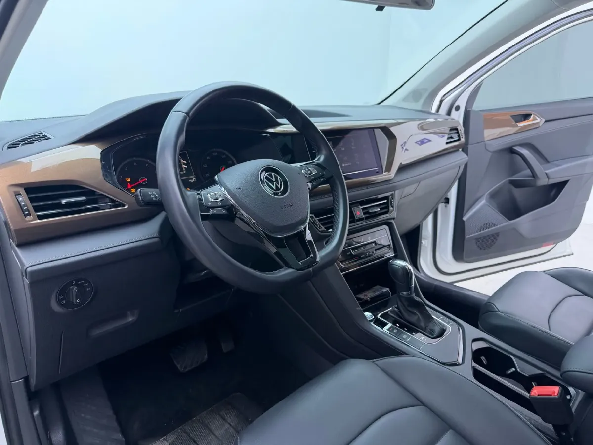 2021 Volkswagen Tharu 1.4T 150HP L4 7DCT,autocango,china used car exporter,china ev exporter,chinese used car exporter,chinese used ev exporter