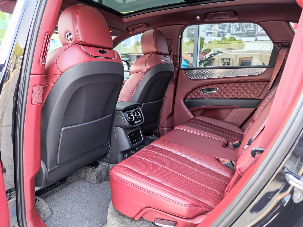 2022 Bentley Bentayga 4.0T 550HP V8 8AT,autocango,china used car exporter,china ev exporter,chinese used car exporter,chinese used ev exporter