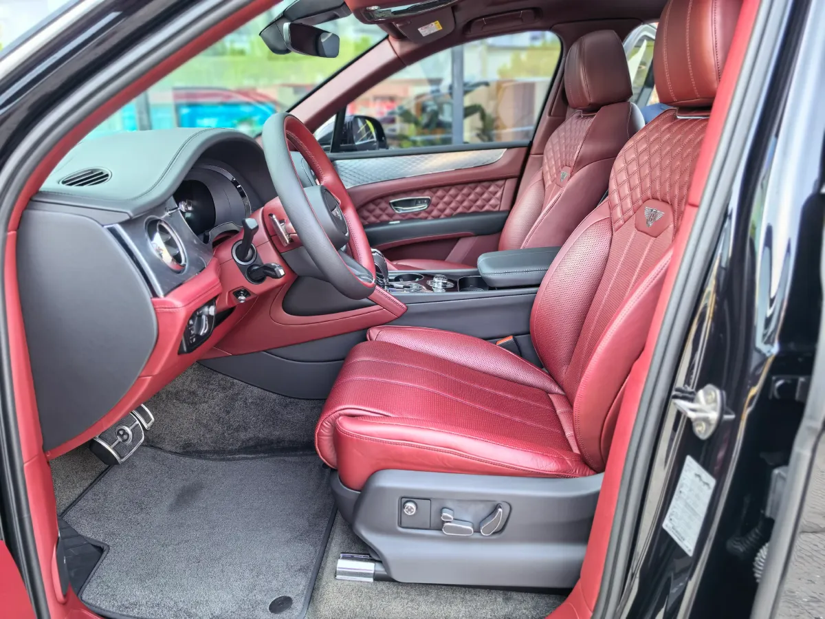 2022 Bentley Bentayga 4.0T 550HP V8 8AT,autocango,china used car exporter,china ev exporter,chinese used car exporter,chinese used ev exporter