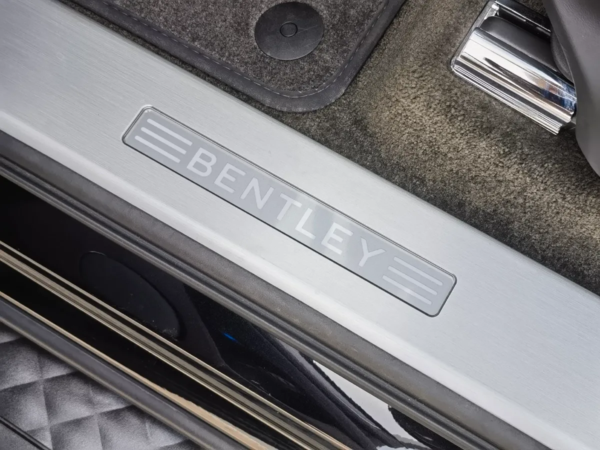 2022 Bentley Bentayga 4.0T 550HP V8 8AT,autocango,china used car exporter,china ev exporter,chinese used car exporter,chinese used ev exporter