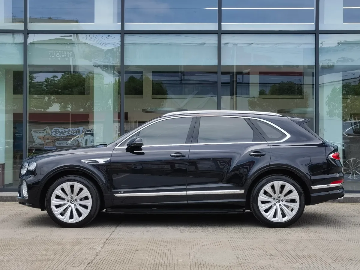 2022 Bentley Bentayga 4.0T 550HP V8 8AT,autocango,china used car exporter,china ev exporter,chinese used car exporter,chinese used ev exporter