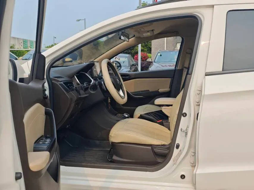 2019 BaoJun 510 1.5L 112HP L4 6MT,autocango,china used car exporter,china ev exporter,chinese used car exporter,chinese used ev exporter