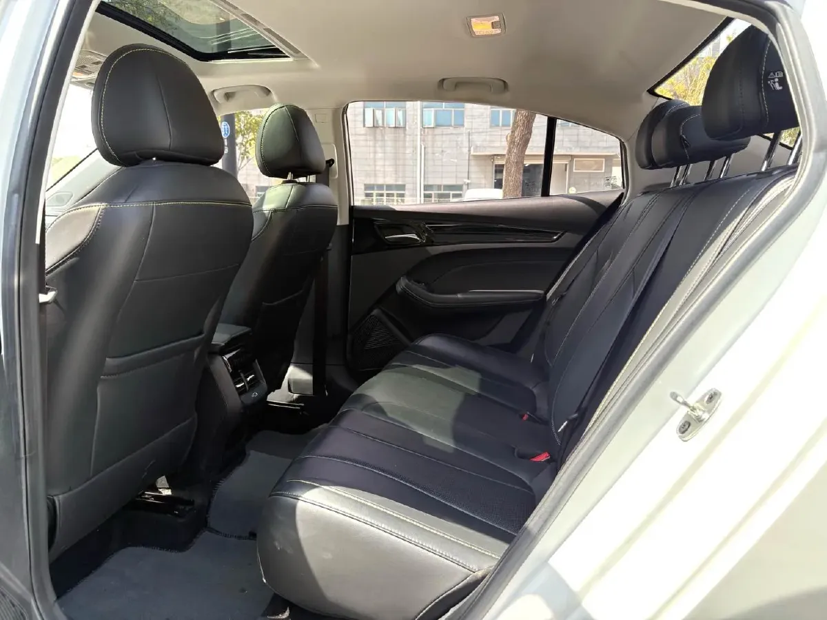 2021 Roewe i5 1.5L 120HP L4 CVT,autocango,china used car exporter,china ev exporter,chinese used car exporter,chinese used ev exporter