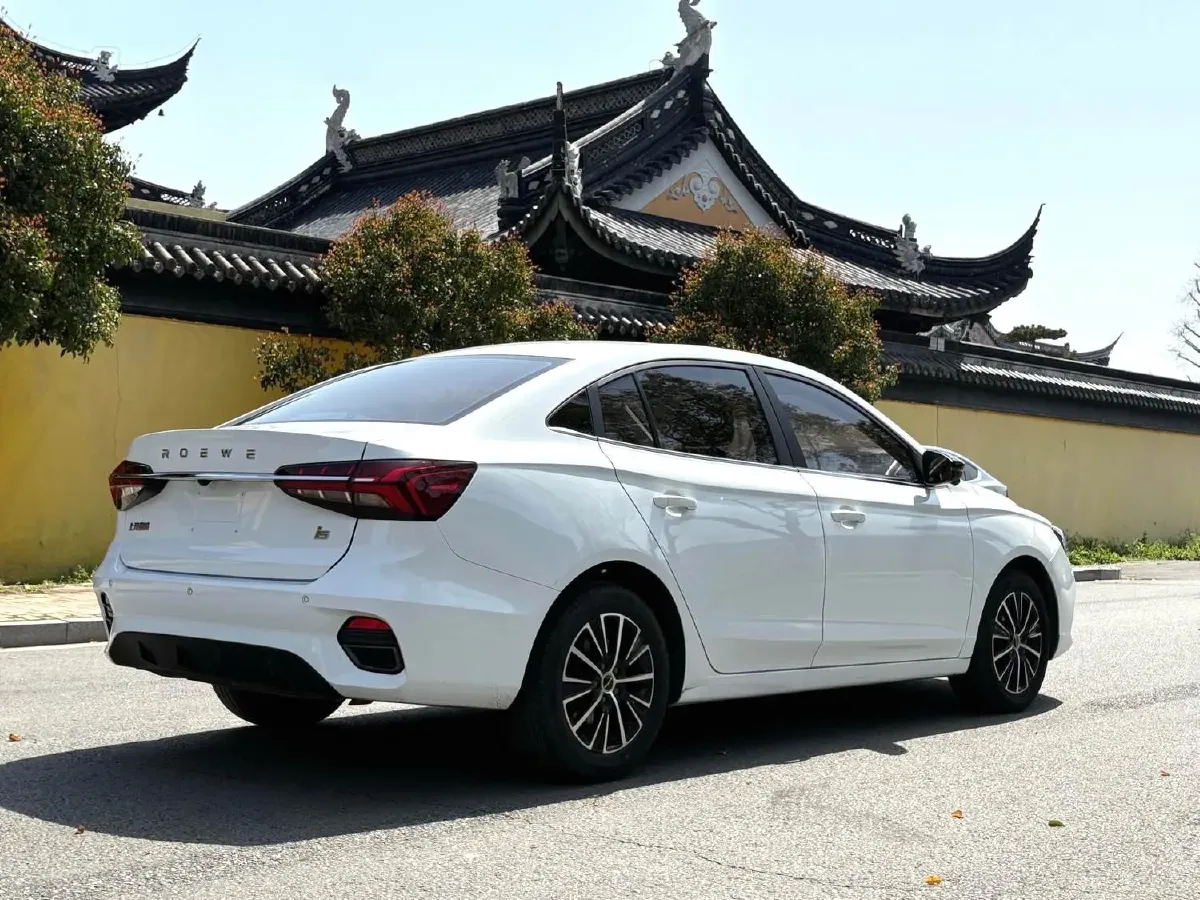 2021 Roewe i5 1.5L 120HP L4 CVT,autocango,china used car exporter,china ev exporter,chinese used car exporter,chinese used ev exporter