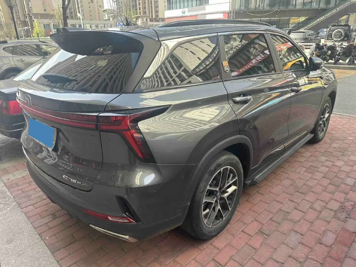 2022 ChangAn CS75 Plus 1.5T 188HP L4 8AT,autocango,china used car exporter,china ev exporter,chinese used car exporter,chinese used ev exporter