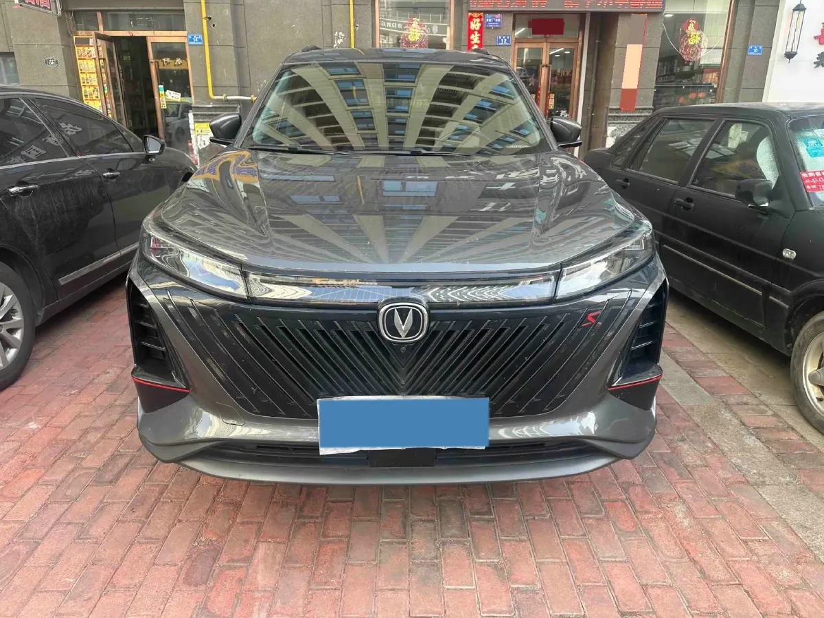 2022 ChangAn CS75 Plus 1.5T 188HP L4 8AT,autocango,china used car exporter,china ev exporter,chinese used car exporter,chinese used ev exporter