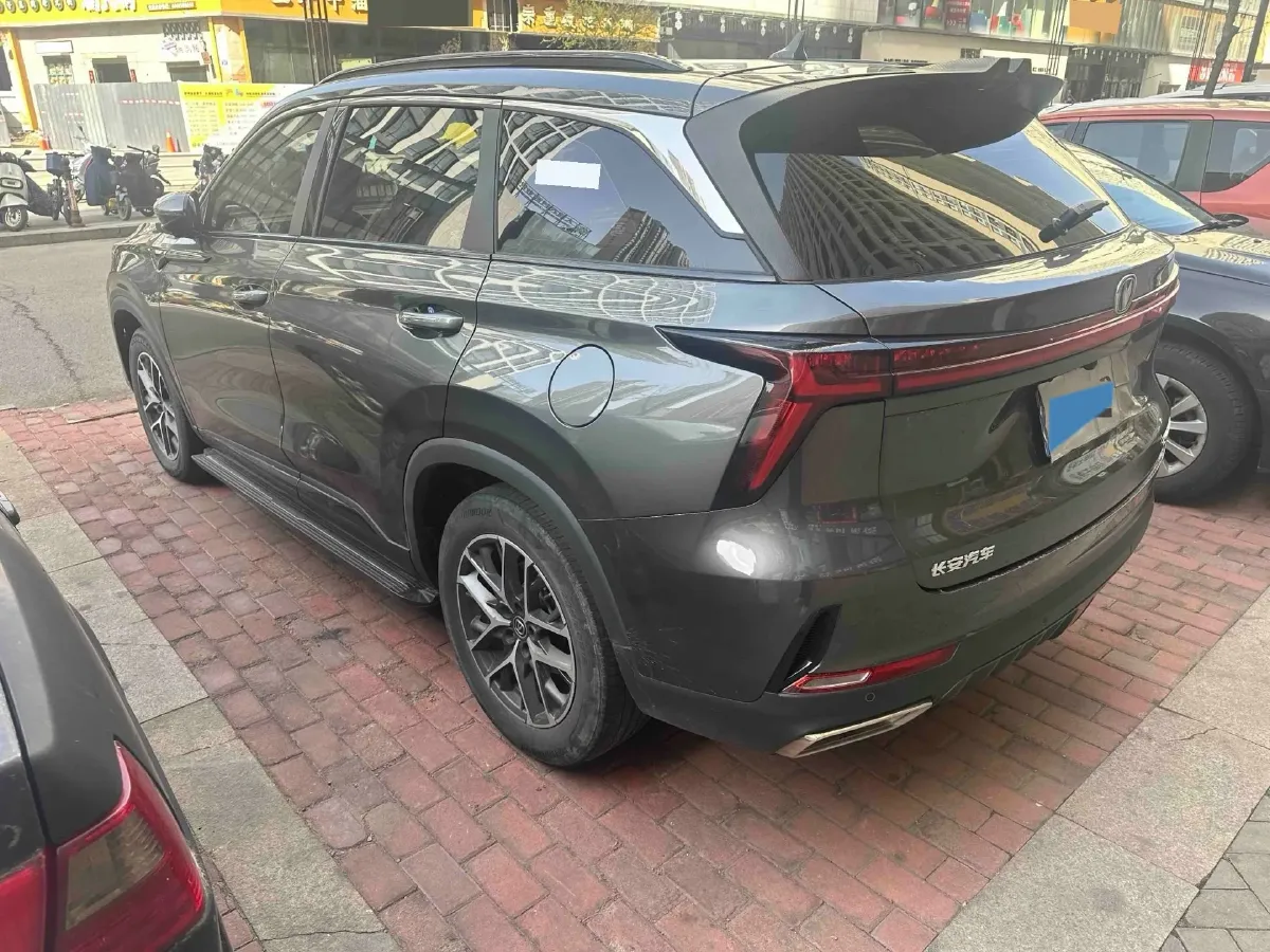 2022 ChangAn CS75 Plus 1.5T 188HP L4 8AT,autocango,china used car exporter,china ev exporter,chinese used car exporter,chinese used ev exporter