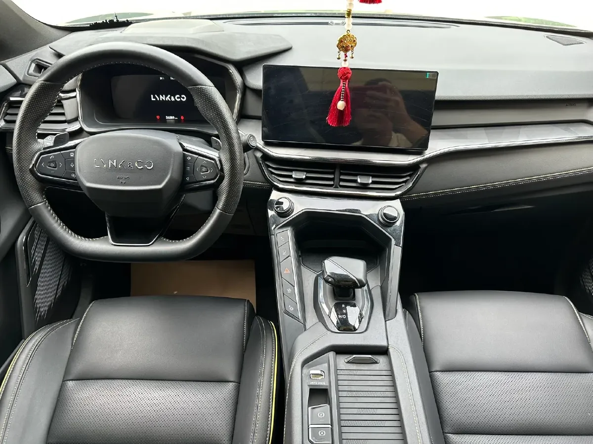 2023 LYNK&CO 06 1.5T 181HP L4 7DCT,autocango,china used car exporter,china ev exporter,chinese used car exporter,chinese used ev exporter