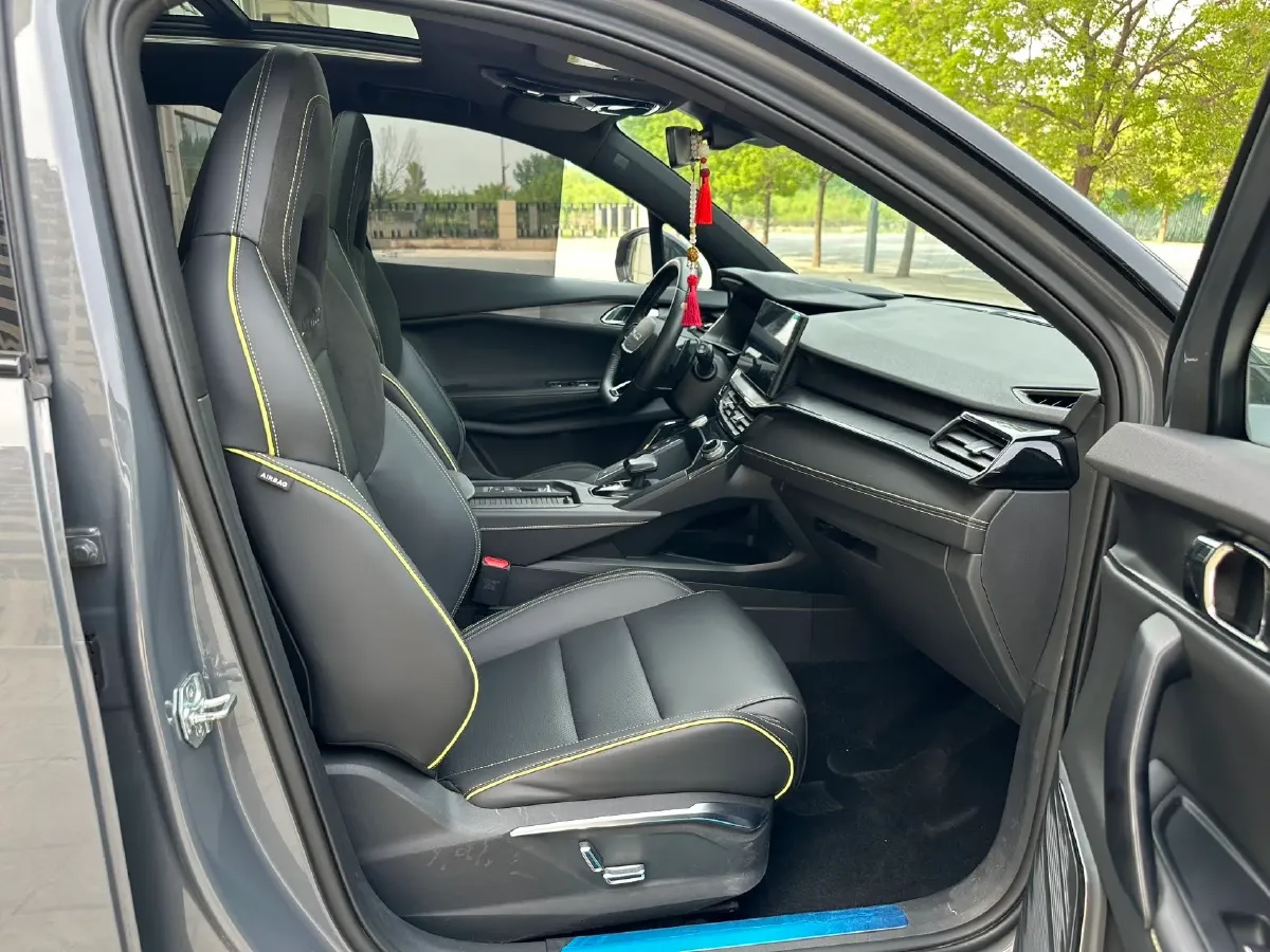 2023 LYNK&CO 06 1.5T 181HP L4 7DCT,autocango,china used car exporter,china ev exporter,chinese used car exporter,chinese used ev exporter