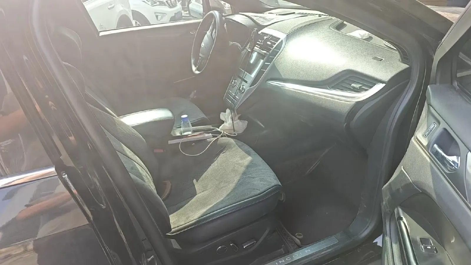 2019 Lincoln MKC 2.0T 203HP L4 6AT,autocango,china used car exporter,china ev exporter,chinese used car exporter,chinese used ev exporter