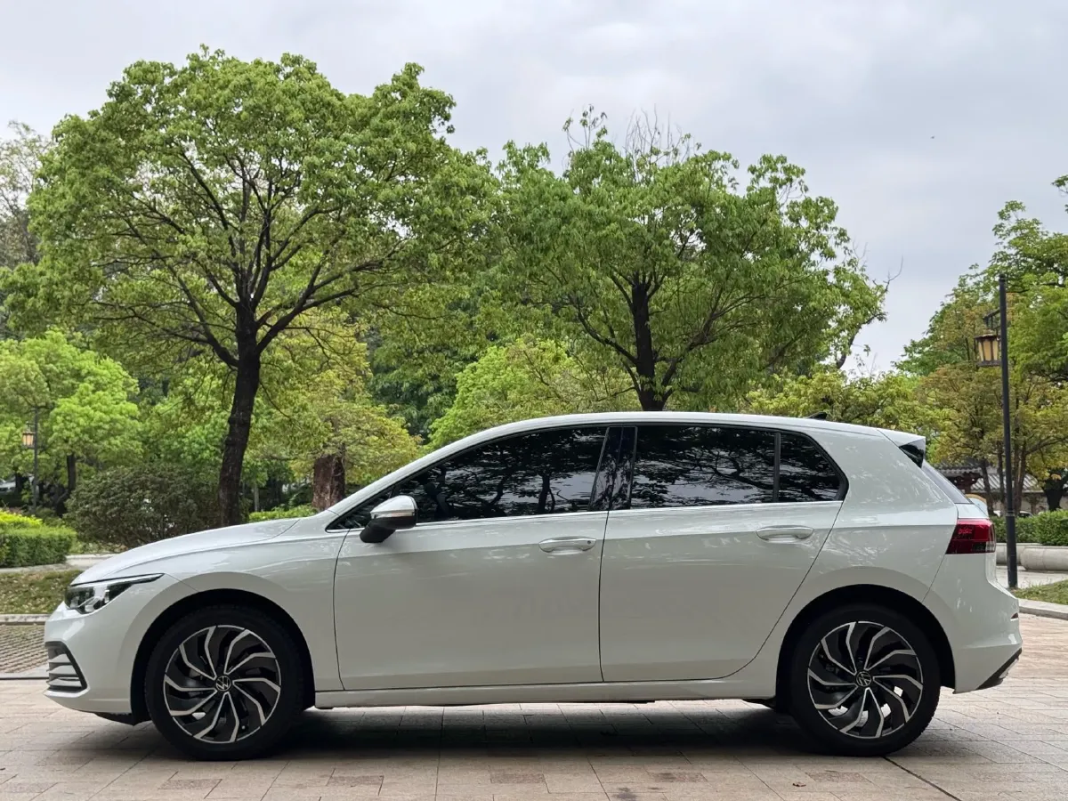 2024 Volkswagen Golf 1.4T 150HP L4 7DCT,autocango,china used car exporter,china ev exporter,chinese used car exporter,chinese used ev exporter