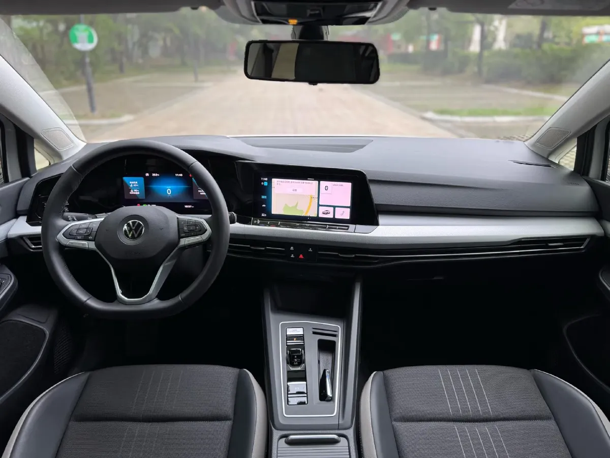 2024 Volkswagen Golf 1.4T 150HP L4 7DCT,autocango,china used car exporter,china ev exporter,chinese used car exporter,chinese used ev exporter