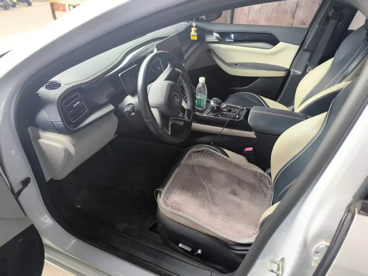 2021 Haval F7 1.5T 169HP L4 7DCT,autocango,china used car exporter,china ev exporter,chinese used car exporter,chinese used ev exporter