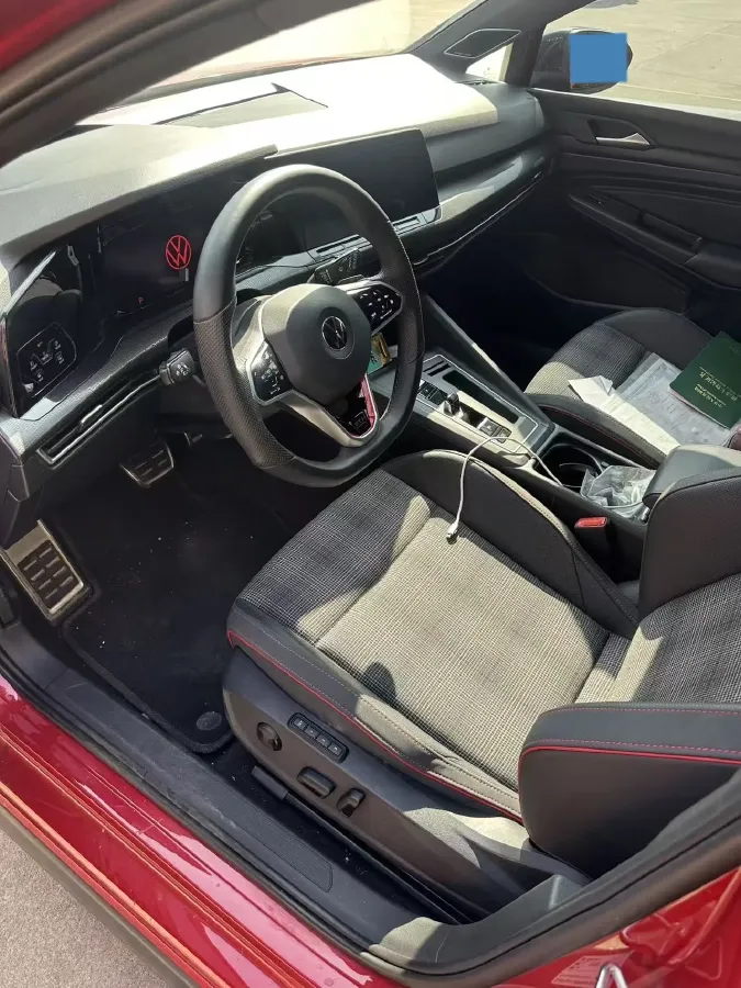 2021 Volkswagen GolfGTI 2.0T 220HP L4 7DCT,autocango,china used car exporter,china ev exporter,chinese used car exporter,chinese used ev exporter