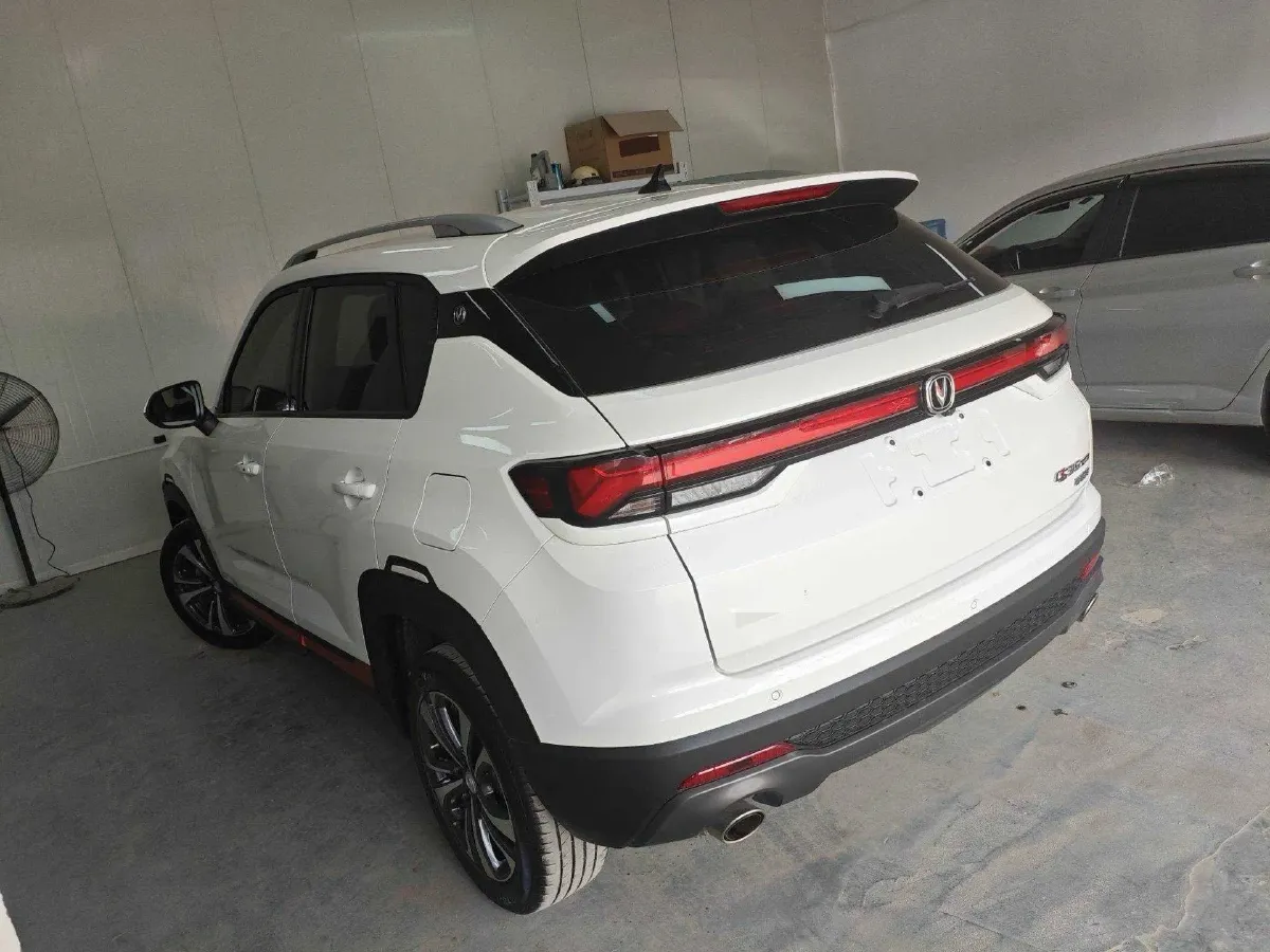 2021 ChangAn CS35 Plus 1.4T 160HP L4 7DCT,autocango,china used car exporter,china ev exporter,chinese used car exporter,chinese used ev exporter