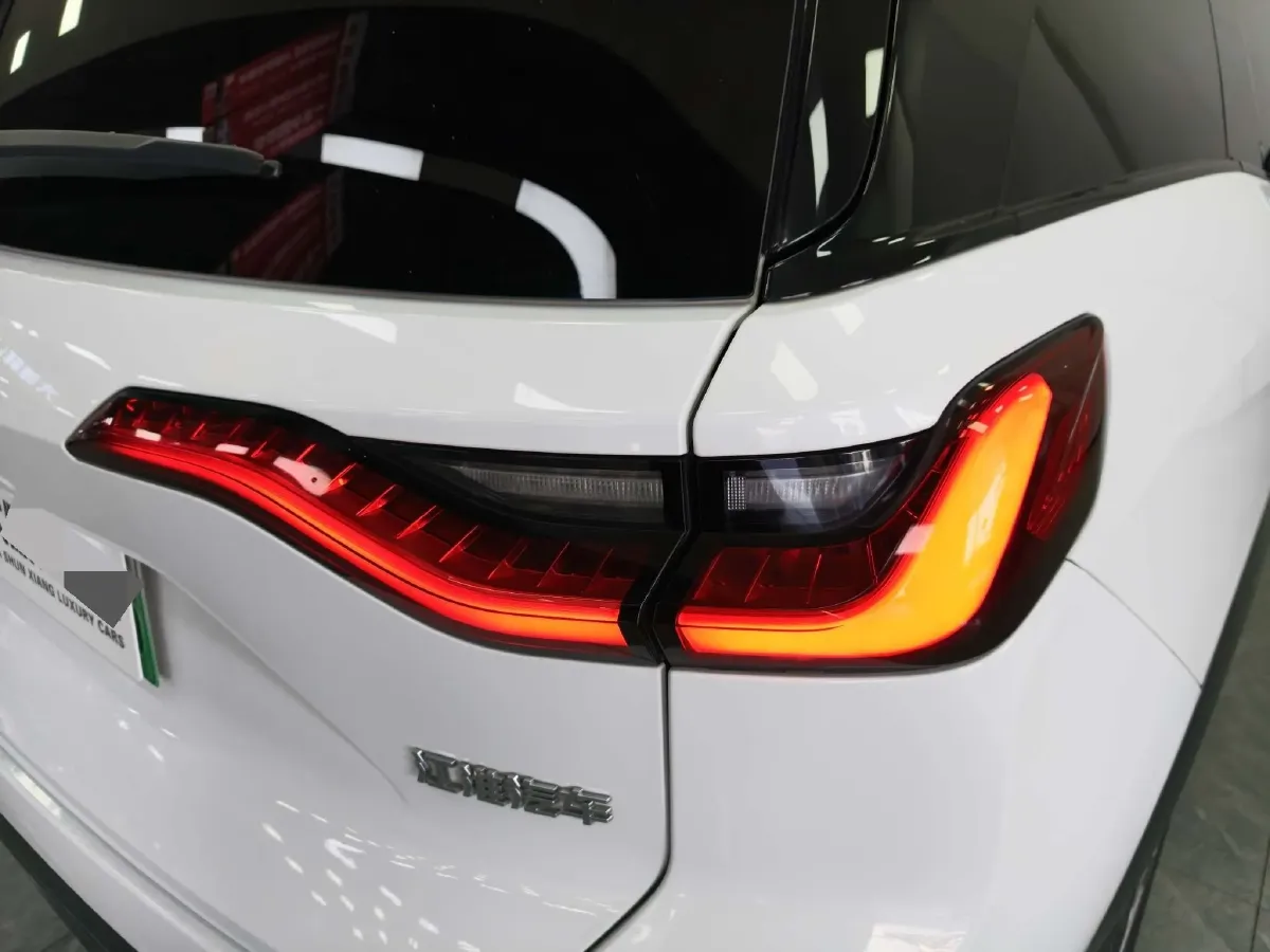 2018 NIO ES8 BEV 70KWH,autocango,china used car exporter,china ev exporter,chinese used car exporter,chinese used ev exporter