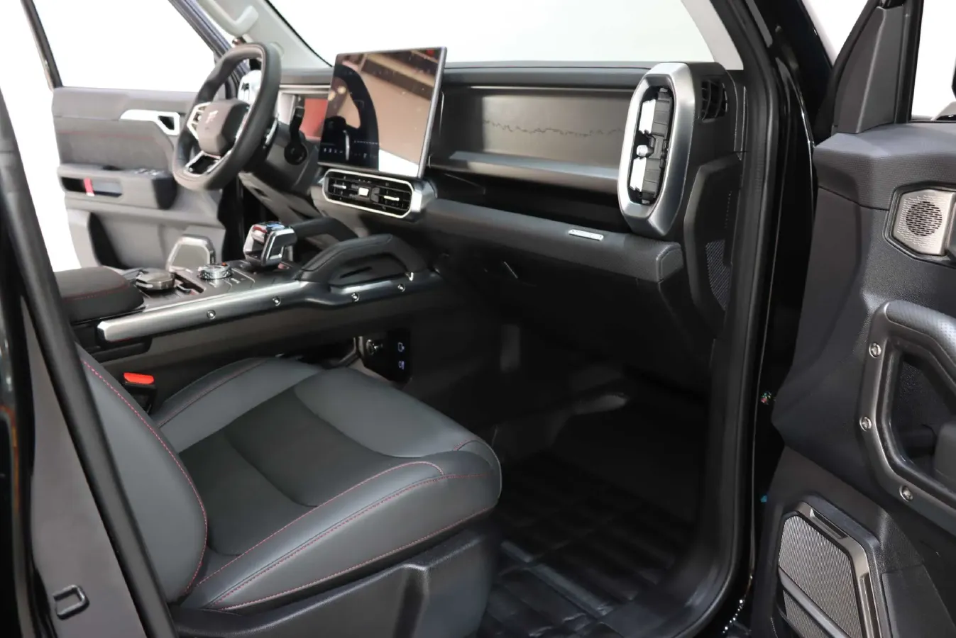 2023 Jetour Traveller 2.0T 254HP L4 8AT,autocango,china used car exporter,china ev exporter,chinese used car exporter,chinese used ev exporter