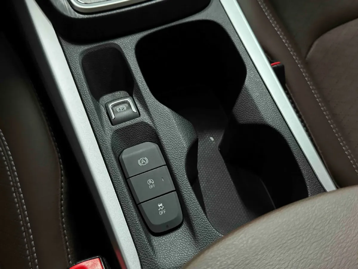 2023 Chevrolet Monza 1.5L 113HP L4 6DCT,autocango,china used car exporter,china ev exporter,chinese used car exporter,chinese used ev exporter