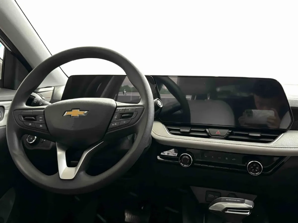 2023 Chevrolet Monza 1.5L 113HP L4 6DCT,autocango,china used car exporter,china ev exporter,chinese used car exporter,chinese used ev exporter