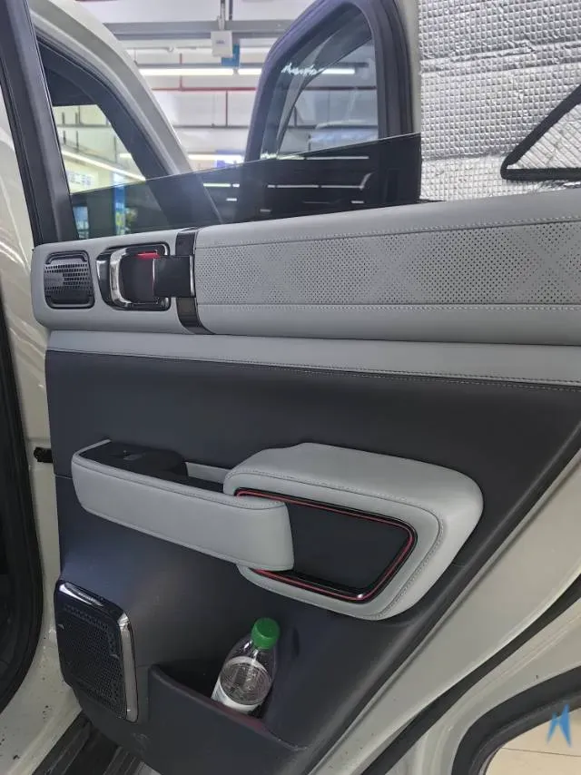 2023 FangChengBao Bao 5 1.5T 194HP L4 E-CVT PHEV 31.8KWH,autocango,china used car exporter,china ev exporter,chinese used car exporter,chinese used ev exporter