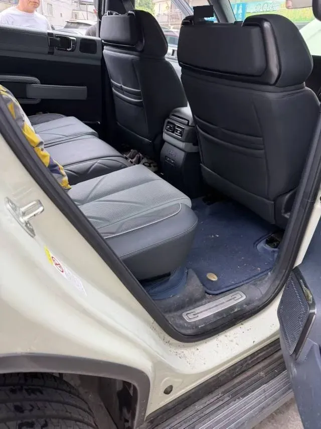 2023 FangChengBao Bao 5 1.5T 194HP L4 E-CVT PHEV 31.8KWH,autocango,china used car exporter,china ev exporter,chinese used car exporter,chinese used ev exporter