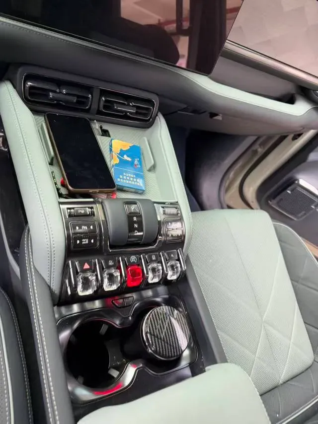 2023 FangChengBao Bao 5 1.5T 194HP L4 E-CVT PHEV 31.8KWH,autocango,china used car exporter,china ev exporter,chinese used car exporter,chinese used ev exporter