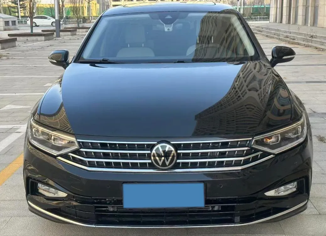 2024 Volkswagen Magotan 2.0T 186HP L4 7DCT,autocango,china used car exporter,china ev exporter,chinese used car exporter,chinese used ev exporter