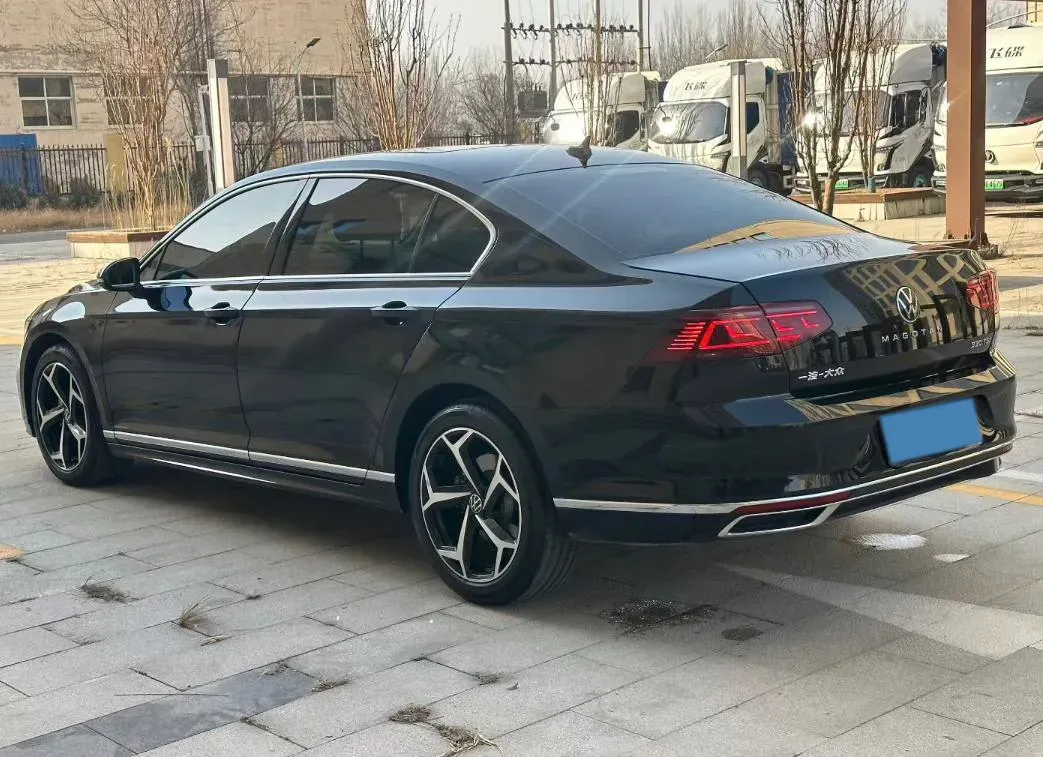 2024 Volkswagen Magotan 2.0T 186HP L4 7DCT,autocango,china used car exporter,china ev exporter,chinese used car exporter,chinese used ev exporter