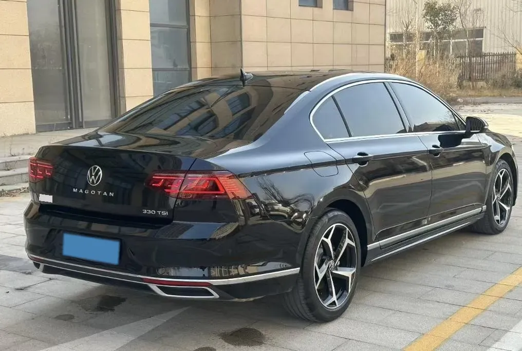 2024 Volkswagen Magotan 2.0T 186HP L4 7DCT,autocango,china used car exporter,china ev exporter,chinese used car exporter,chinese used ev exporter