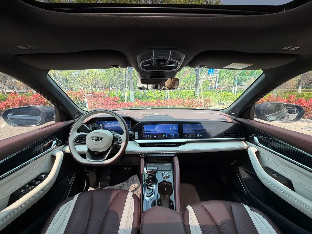 2021 Geely Monjaro 2.0T 218HP L4 7DCT,autocango,china used car exporter,china ev exporter,chinese used car exporter,chinese used ev exporter