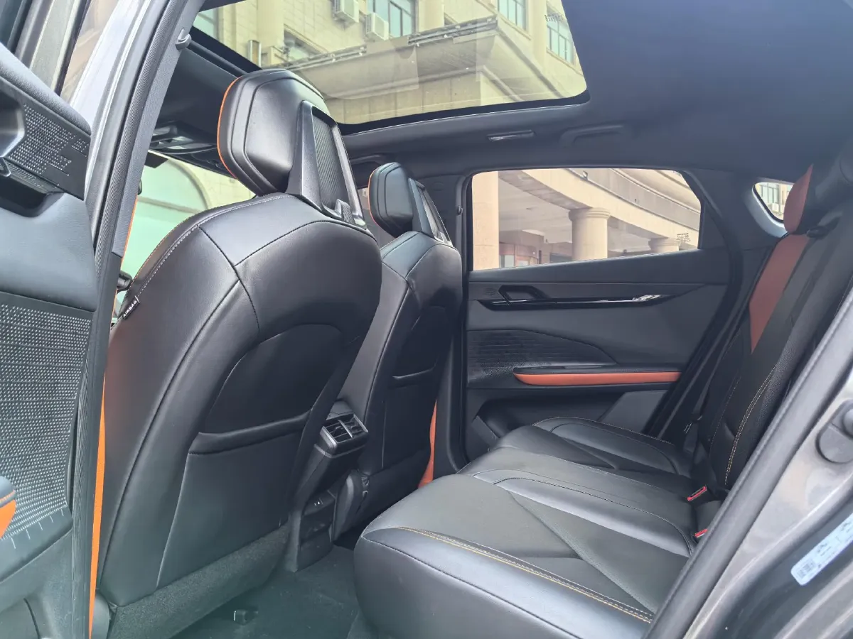 2023 ChangAn UNI-V 1.5T 188HP L4 7DCT,autocango,china used car exporter,china ev exporter,chinese used car exporter,chinese used ev exporter