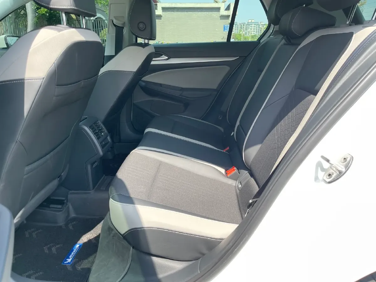 2021 Volkswagen Golf 1.4T 150HP L4 7DCT,autocango,china used car exporter,china ev exporter,chinese used car exporter,chinese used ev exporter