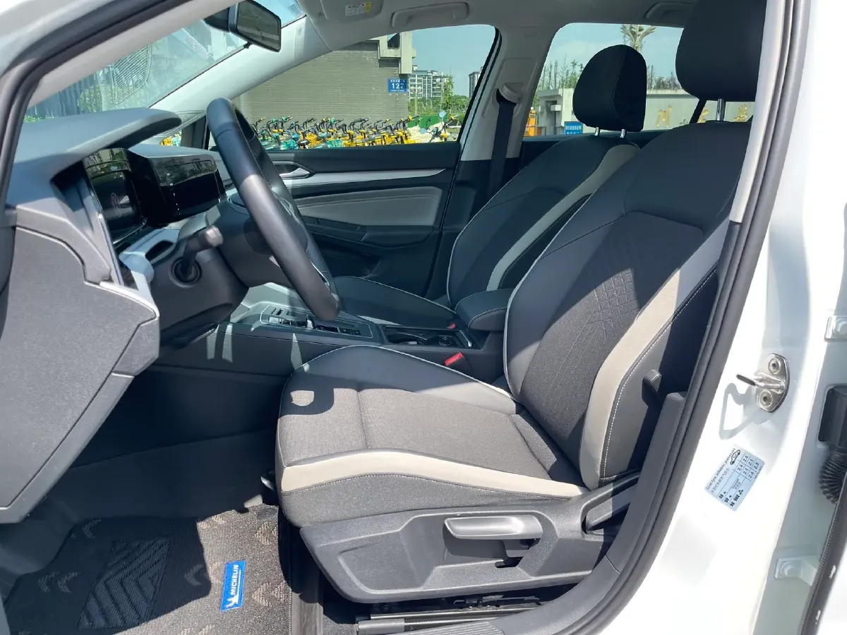 2021 Volkswagen Golf 1.4T 150HP L4 7DCT,autocango,china used car exporter,china ev exporter,chinese used car exporter,chinese used ev exporter